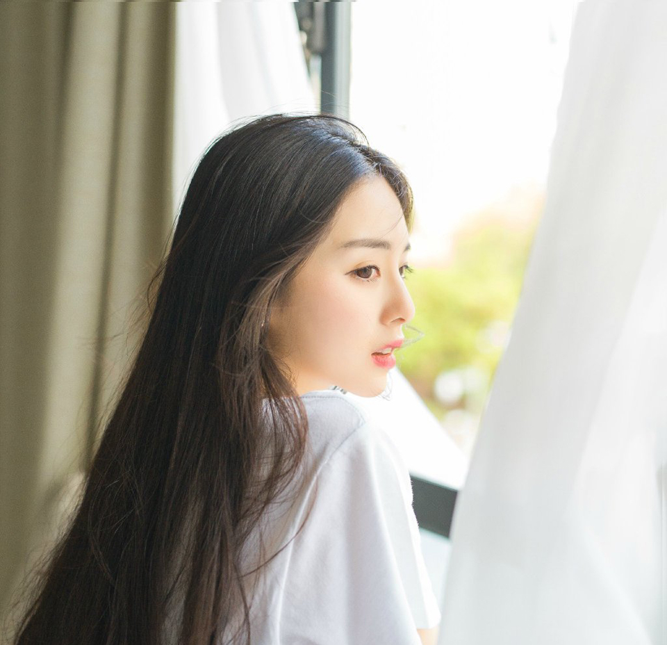 这个世界真是乱了套：说真话的人卑琐的像个小人，而说假话的人一本正经的像个君子。